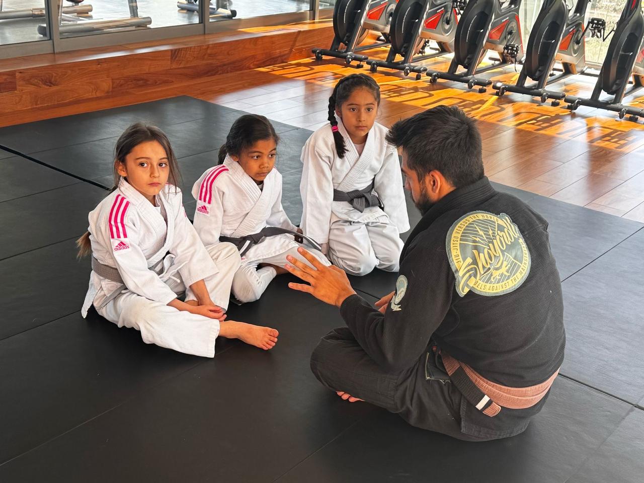 Clases de Jiu Jitsu para niños y adultos